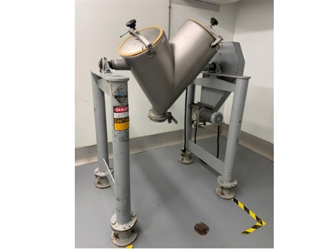 7509 - Patterson Kelley 3 CFT Cross Flow Twin Shell Blender